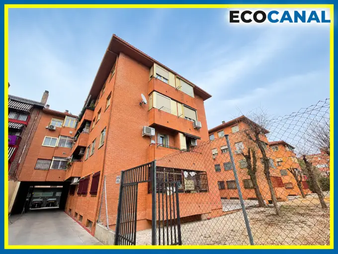 Ejemplo de trabajo de canalones, cubiertas, pérgolas e impermeabilización ejecutado por Cubiertas Ecocanal