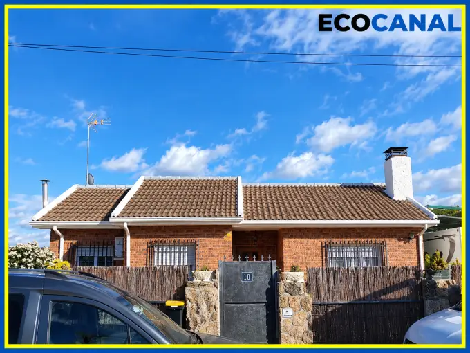 Ejemplo de trabajo de canalones, cubiertas, pérgolas e impermeabilización ejecutado por Cubiertas Ecocanal